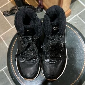 Girls sketchers shoes